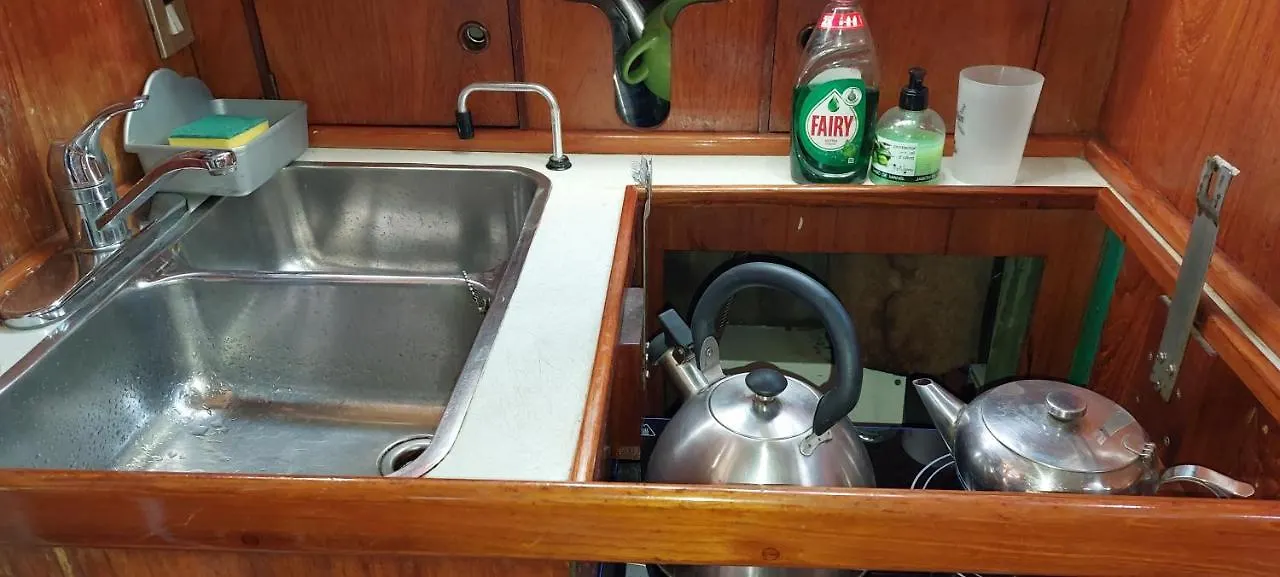 Stay On A Beautiful Ocean Going Classic Schooner! Barcelone Bateau-hôtel
